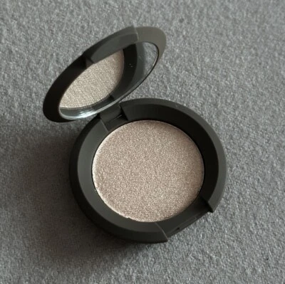 BECCA Shimmering Skin Compact Perfector Highlight Opal 2.4g Mini Size - Image 1 of 4