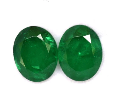 Emerald Color Doublet Quartz Oval Cut Pair 10x8 mm 5.00 Cts Loose Gemstones - Image 1 of 4
