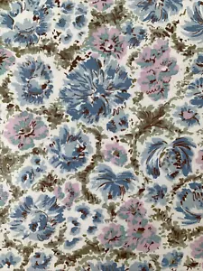 NUEVO Tela de algodón pulido vintage rosa y azul floral contra blanco ~ 1 yarda Nuevo de Lote Antiguo - Imagen 1 de 7