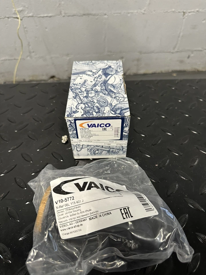 Cubierta de carcasa de filtro de aceite Valco OEM 06L115401J Foto 1 de 2