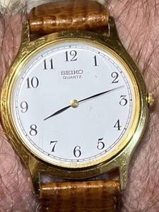 Seiko Men's V700-8A10 Quartz Watch 35mm Slim, Gold Tone, Brown Leather Bands - Picture 1 of 5