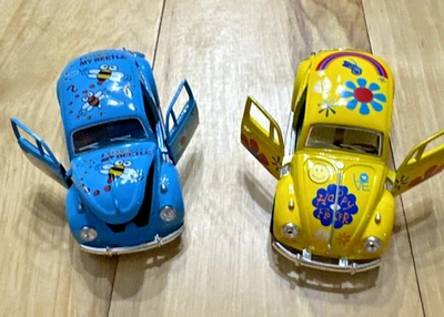 Coches de tracción a presión Kinsmart Volkswagen VW Classic 1967 Beetles - escala 1/32 Foto 1 de 4