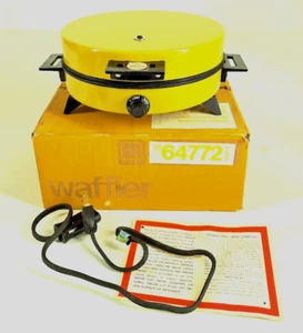 Harvest Gold Superior Waffle Maker Works Teflon Coated Iron MCM - Picture 1 of 11