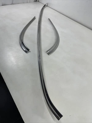 1962 63 64 Chevrolet Impala 2 Dr. Conjunto de moldura de cinto de teto para trás j1 - Imagem 1 de 4