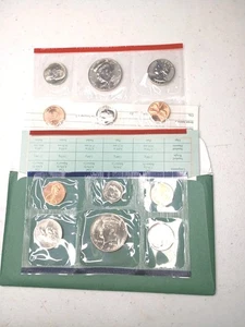 1993 Uncirculated Coin Set U.S Mint Denver Philadelphia OGP - Picture 1 of 8