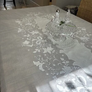 Vintge Madeira White Tablecloth ,Ordandy Hand Embroidered & Appliqué Flowers - Picture 1 of 11