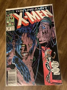 Uncanny X-men #220 en estado bastante bueno+ - Imagen 1 de 1