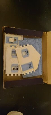 Plasticville, USA Cape Cod House Kit Scale Model Kit blue and white w/box - Image 1 of 2