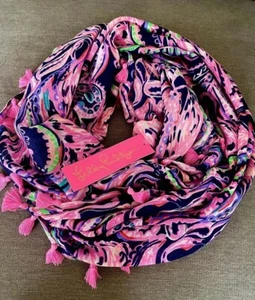 Lilly Pulitzer Resort Infinity Loop Scarf High Tide Navy Flock to the Top - Picture 1 of 8