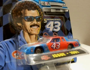 Racing Champions 1:64 #43 Richard Petty 1981 Buick Regal Decades Of Petty - Picture 1 of 3