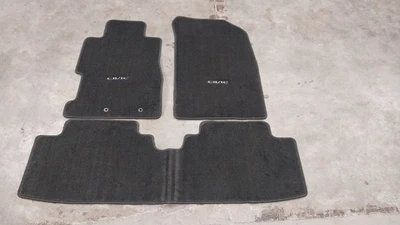 Genuine OEM Honda 01-05 Civic 2dr / 4dr Black Carpet Floor Mats 08P15-S5P-111 - Image 1 of 2