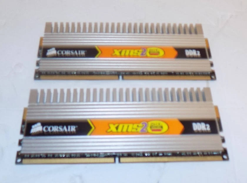 Set of 2 Corsair XMS2-6400 2GB RAM Memory CM2X2048-6400C5DHX - Image 1 of 1
