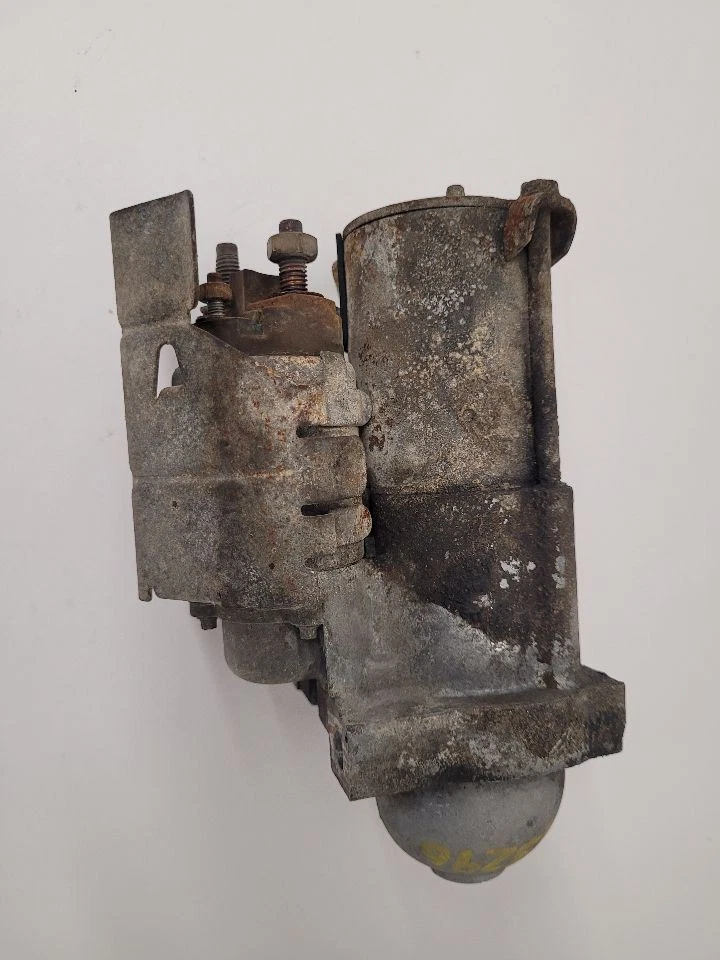 2003-2009 CHEVROLET AVALANCHE 1500 Starter Motor 89018123 03-09 - Image 1 of 4