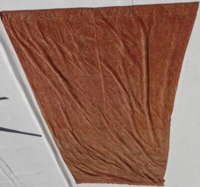 Hermoso panel de cortinas completamente forrado de herrajes de restauración - 50” por 108” - En muy buena condición - usado Foto 1 de 4