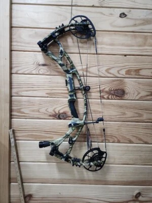 Hoyt RX-7 Carbon RH compound bow - Image 1 of 4