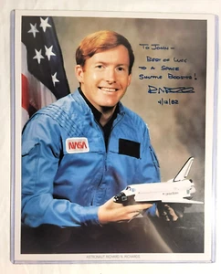 Richard Richards NASA Astronaut Signed JSA Authenticated - Picture 1 of 2