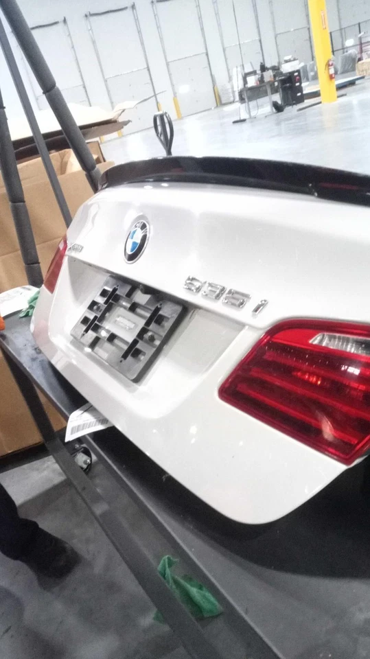 Tapa de cubierta usada se adapta a: BMW 535I 2016 con alerón grado C Foto 1 de 4