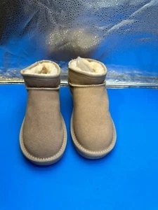 Bota Classic Ultra Mini TALLA 38 - Imagen 1 de 4
