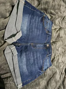 Tengo Body Enhancing Denim Blue Jean Shorts Sz L Large Stretch New R93 - Picture 1 of 4