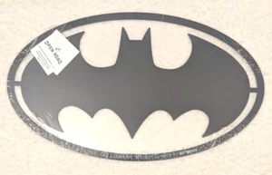 Arte de pared de metal Batman DC Comics 12x7 pulgadas marcas de carretera abierta nuevo con etiquetas - Imagen 1 de 4