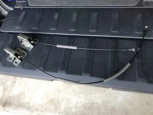 2008-2016 GENUINE RENAULT KOLEOS Lower Tailgate Replacement Latches + Limiters - Picture 1 of 5