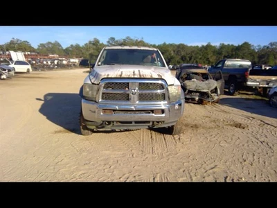 RAM5500   2014 AC Condenser 1159839 Foto 1 de 4