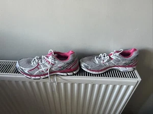 Asics GT 2000 Gel Running Shoes Sneakers Women Pink/ Grey Size7 - Picture 1 of 17