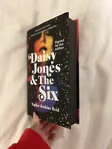 Waterstones Signed Daisy Jones And The Six Taylor Jenkins Reid Fairyloot Bookish - Picture 1 of 12