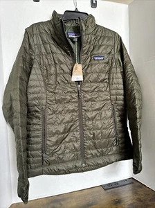 NUEVO CON ETIQUETAS ($239) Patagonia Mujer’s Nano Puff Térmico Pino Aguja Verde Talla Mediana - Imagen 1 de 8