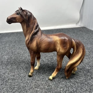 Breyer Horse #926 Classic Liver Chestnut Mustang Mesteno - Picture 1 of 9