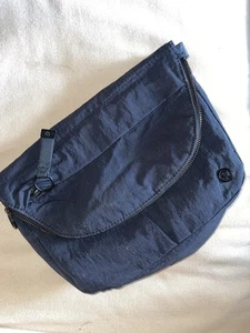 Lululemon OG All Night Festival Crossbody Bag 5L, Black, Removable Strap - Picture 1 of 8