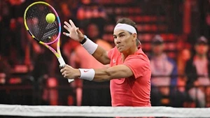 Braccialetti Nike Nadal Premier Tennis doppia larghezza Las Vegas Slam Barely Grape - Foto 1 di 18