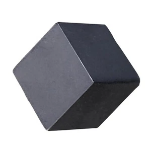 Escultura de cubo de pared flotante de 2 pulgadas negro mate de lujo bloque de forma cuadrada - Imagen 1 de 7