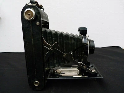 Appareil photo à soufflet 6X9. Marque Lumière 1936 F:120 1.6;3 NACOR ANASTIGMAT - Photo 1/4