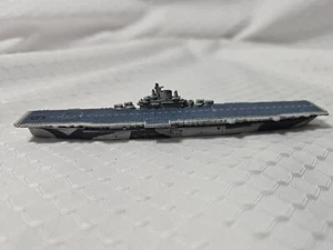 Axis & Allies WWII US Navy Essex CV-9 War at Sea scala 1:1800 gioco mini - Foto 1 di 3