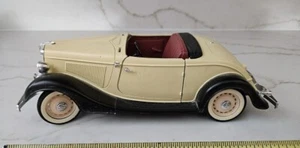 Vintage Ford V8 Solido 1/19 1:19 Model Toy Car Made in France - Picture 1 of 11
