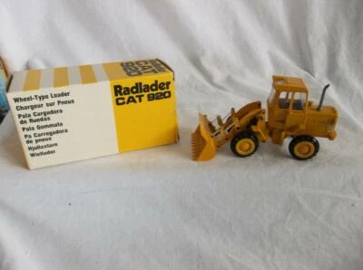 NIB Gescha Conrad 288 Caterpillar 920 Wheel Loader 1:50 Scale Radlader - Image 1 of 4