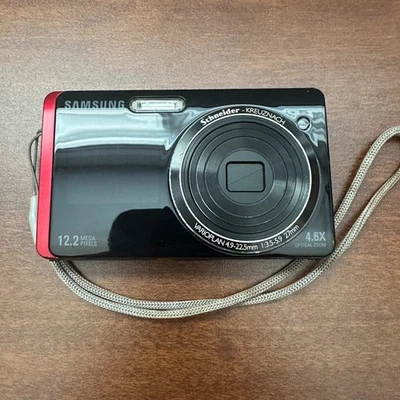 📷 Samsung DualView TL220 12.2MP Digital Camera – Red **READ**📷 - Image 1 of 4