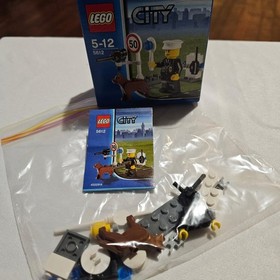 LEGO City Police Set 5612 Police Officer COMPLETE Officer Criminal Dog