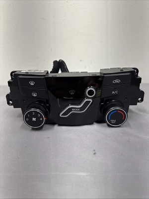 2012-2014 Hyundai Sonata A/C Heat Temp Climate Control Switch PN 97250-3Q001-BLH - Image 1 of 4
