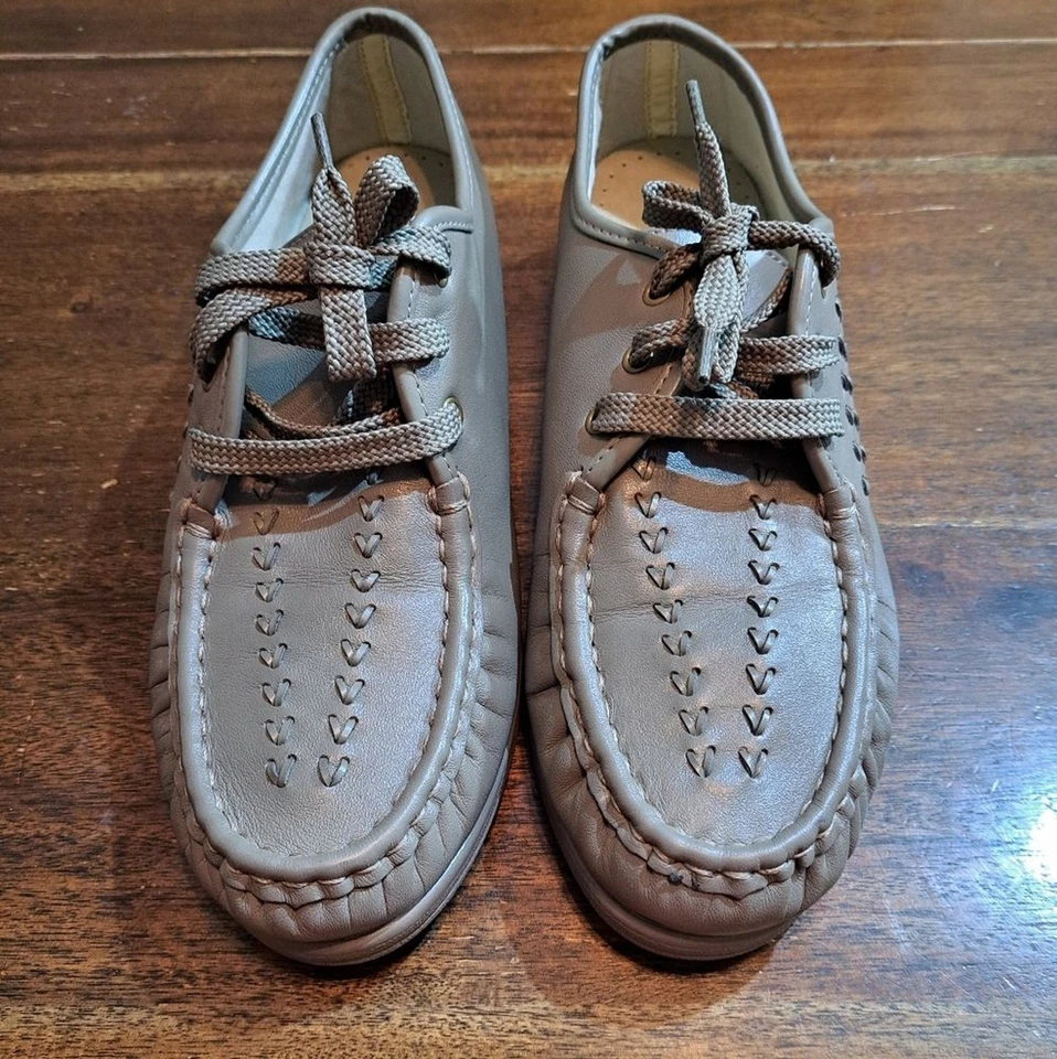 Zapatos con cordones Softspots de cuero gris estilo plano/mocasín para mujer talla 11M Foto 1 de 4