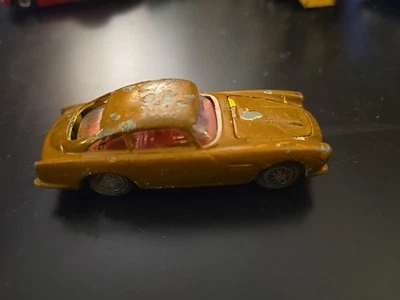 Macchina Corgi Toys - Aston Martin - made in GT Britain - Immagine 1 di 4