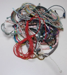 Lote de 20 Pulseras Ajustables Pura Vida Multicolor Algunos Dijes Trenzados #18 - Imagen 1 de 7