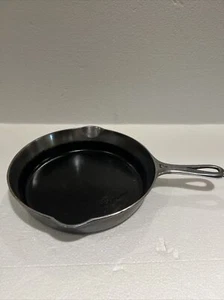 vintage Griswold 701A cast iron No 7 skillet pan Large Block Logo - Picture 1 of 12