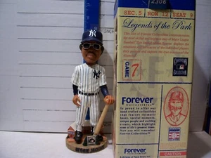 2003 FOREVER COOPERSTOWN COLLECTION REGGIE JACKSON N. Y. YANKEES BOBBLEHEAD MT - Picture 1 of 5