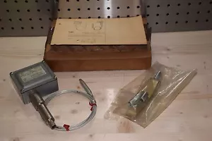 UNITED ELECTRIC F7 89B 15A 125/250VAC -125 +425F TEMPERATURE SWITCH NEW - Picture 1 of 3