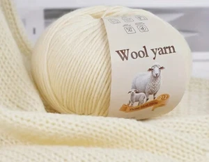 Merino Wolle- 4 x 50 gr. -milchweiß -siehe Foto!! - Bild 1 von 1
