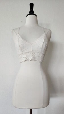 Bralette Urban Outfitters Nuevo Talla Pequeña Rubor Claro Floral Encaje Transparente Tirantes Foto 1 de 4