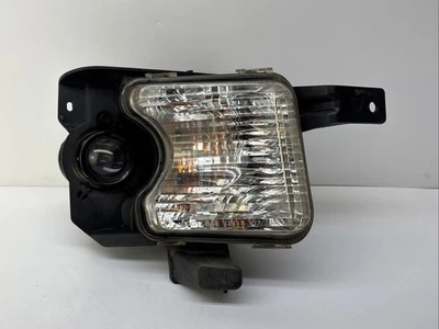 Lente antiniebla lateral derecho del pasajero Saturn Outlook 2007-2010 Foto 1 de 4