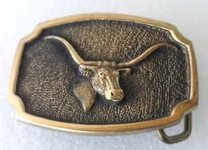 Vintage 1978 ~ Fibbia per cintura BTS in ottone massiccio Longhorn Steer ~ 3" x 2" ~ Made in USA - Foto 1 di 10